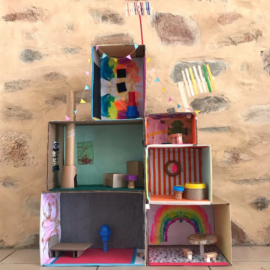 DIY Projects with Cardboard Boxes - Cardboard Dollhouse