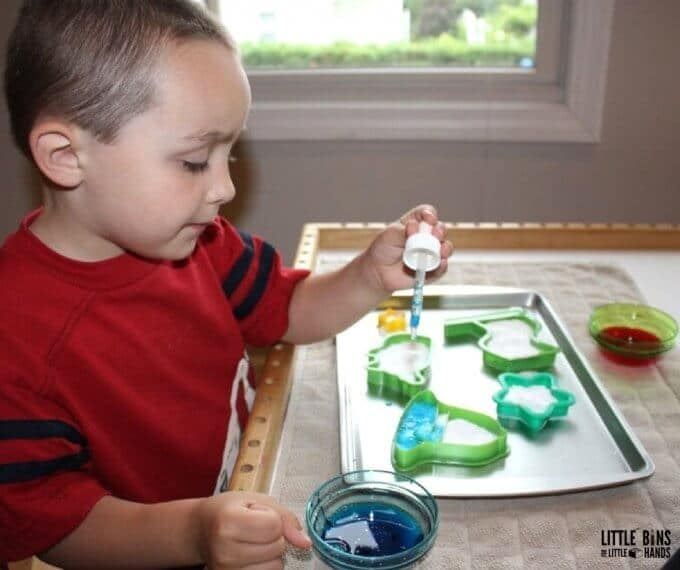 Patriotic Crafts for Preschoolers - Baking Soda Science